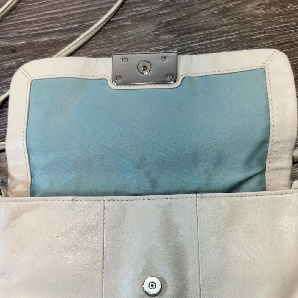 Coach cream Leather Shoulder / Crossbody Bag
